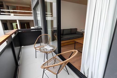 One-Bedroom Apartment with Balcony image 10
