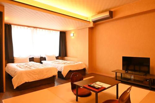 room detail thumbnail 1