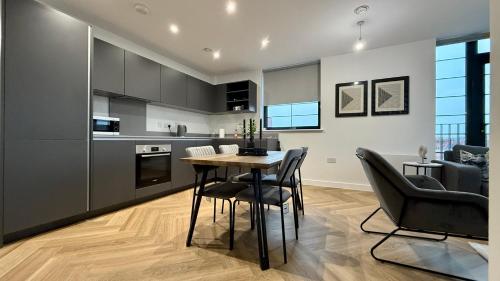 Serene- Stunning Two Bedroom 2 washroom, Spacious, dual aspect lounge, Jwellery Quarter, Birmingham City Centre, Birmingham (foto 10)