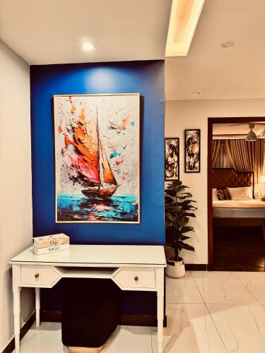 Lux Haven 2-Bedroom Apartment - Prime Location & Modern Comfort Near Gulberg - image 2