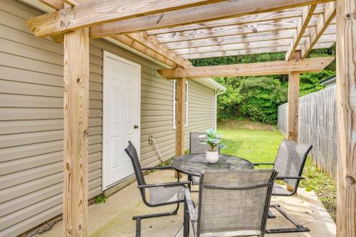 Cozy Vacation Rental about 2 Mi to Downtown Durham! in Durham, USA