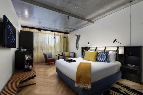 room detail thumbnail 0