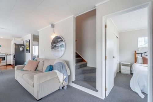 Hosts on the Coast Relax on Beaumont