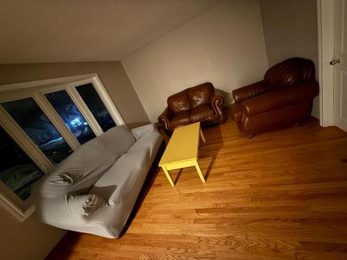STAY AT FLAT CAD 39- Next to Airport, Transit, Park in 基奇纳(ON)