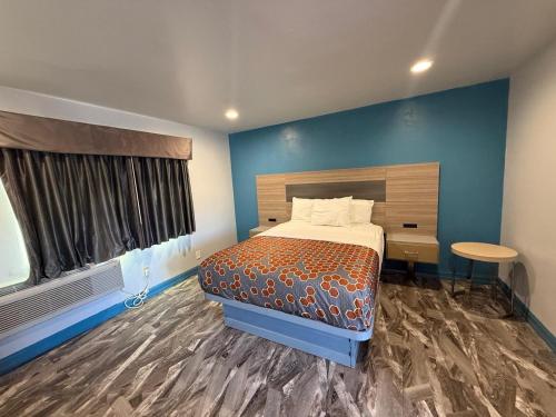 room detail thumbnail 0
