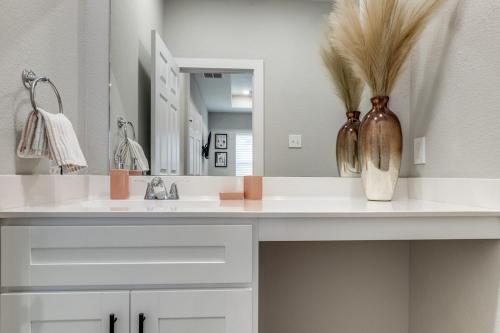 Glam luxury lifestyle within Houston! Glam luxury lifestyle within Houston!