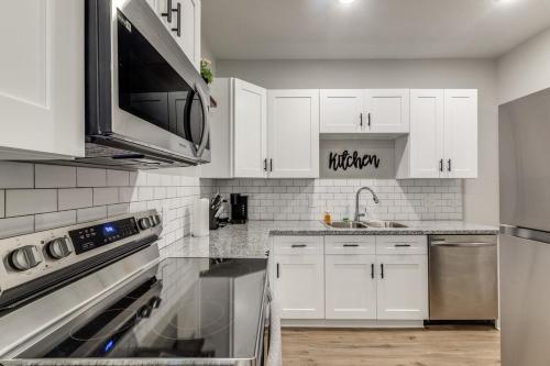 Glam luxury lifestyle within Houston! Glam luxury lifestyle within Houston!