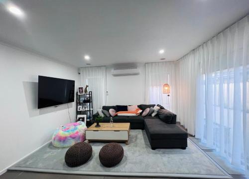 Közös társalgó / TV, Central Nest at Caroline Springs in Caroline Springs