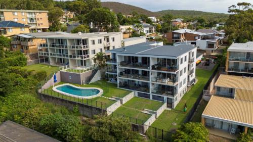 Luxury Escape Sundeck Shoal Bay in Shoal Bay