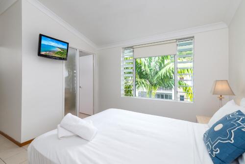 One-Bedroom Apartment image 1