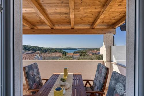 One Bedroom Apartment with Balcony 2