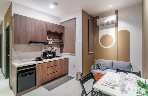 Neu Suite Ampang LRT Jelatek Gleneagles Hospital - image 5