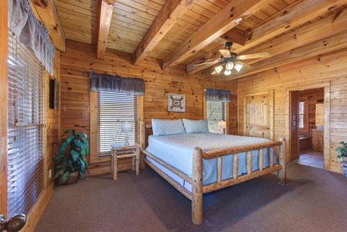 Royal Vista Lodge cabin - image 11