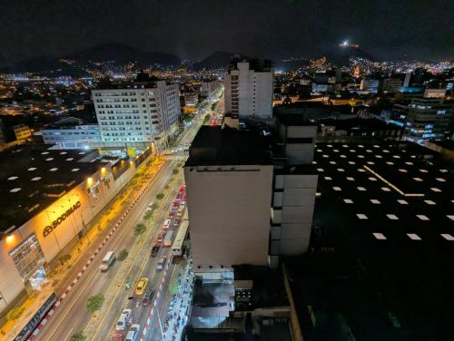 Amplia habitación en centro de Lima