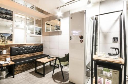 光州 Wa Motel near Gwangju Station 酒店 泳池