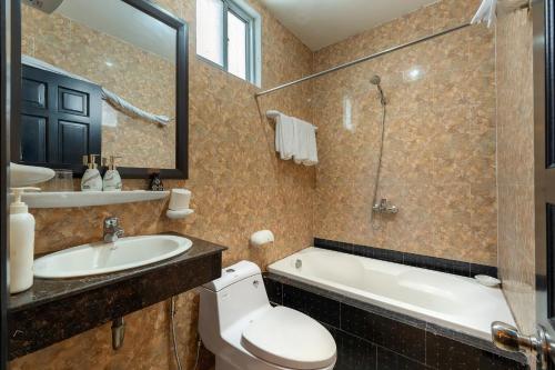Comfort Triple Room image 1