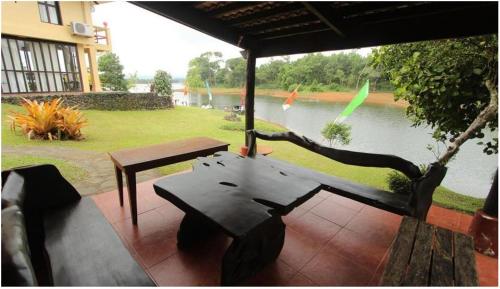 Porta Verde Resort Cavinti Laguna in ลากูน่า