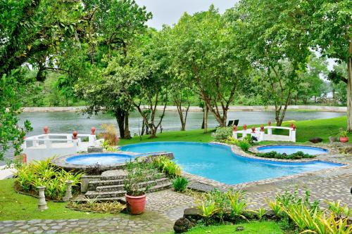 Porta Verde Resort Cavinti Laguna in ลากูน่า