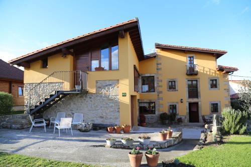 Ieeja, Apartamentos Rurales La Casa Vieja De Silio in Arenas De Iguna