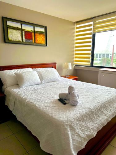 Depa en Bellini, frente al the point