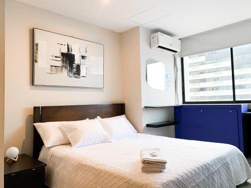 Depa en Bellini, frente al the point