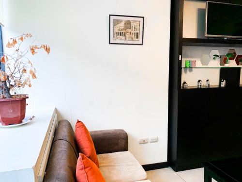 Depa en Bellini, frente al the point