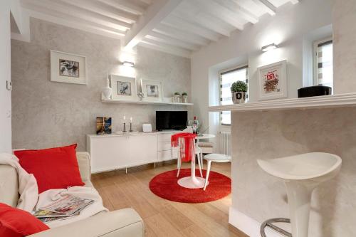Dado Suite by Mamo Florence, Florencie