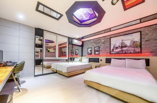 光州 Wa Motel near Gwangju Station 酒店 套房