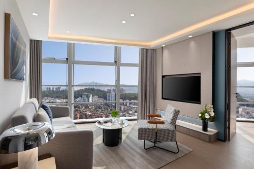 Two Bedroom Deluxe image 4