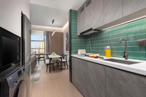 One Bedroom Deluxe image 2