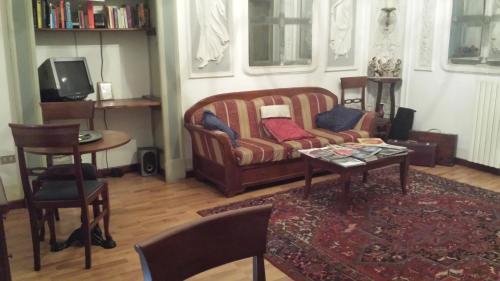 Miseria e Nobilta' Bed and Breakfast image 17