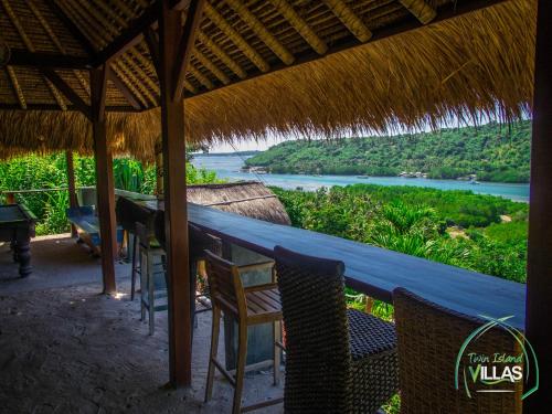 Bar/lounge, Twin Island Villas near DT Ceningan