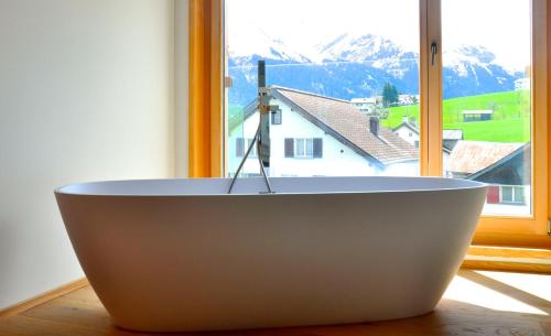 CASA LUMNEZIA - Panoramic Ecodesign Apartment Obersaxen - Val Lumnezia I Vella - Vignogn I near Laax Flims I 5 Swiss stars rating