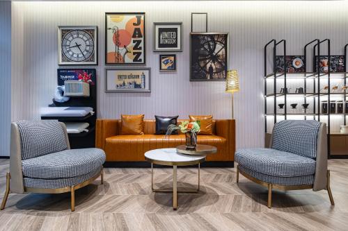 HomeInn Plus at China Intl Exhibition Center and Liufang Subway Stn