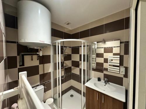 CHARMANT Studio 100 M Gare CHARMANT Studio 100 M Gare