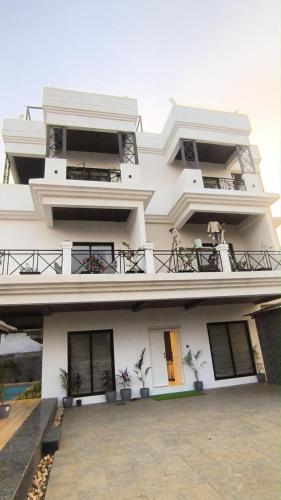 Lions Den luxury 4 BHK with private pool at tiger point near cloud nine