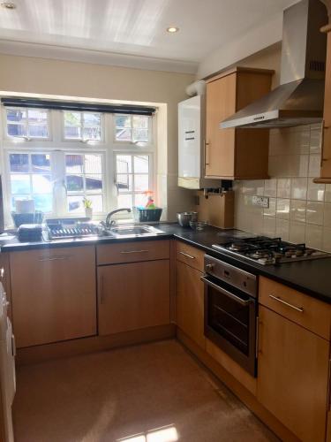 Redhill Residential in เรียเกท