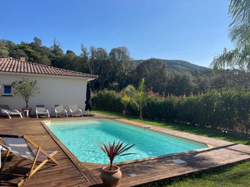 Magnifique villa récente entre mer et montagne située entre Ajaccio et Porticcio gîte à louer Bodiciasche