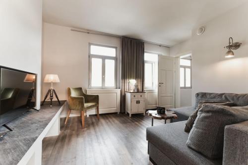 BS Luxury Apartment - image 3