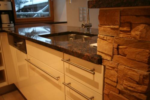 Three-Bedroom Apartment room in Landhaus Alpenflair Whg 403