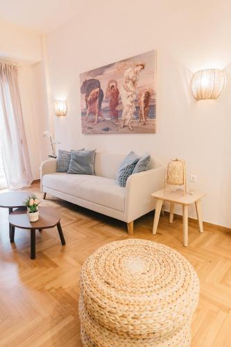 Cozy koukaki apartment - image 3
