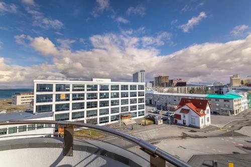 Deluxe Oceanview Studio with balcony image 8