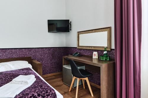 Superior Quadruple Room image 3
