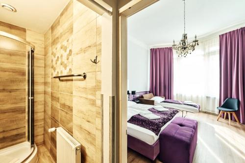 Standard Triple Room image 3
