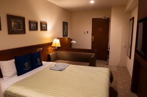 room detail thumbnail 0