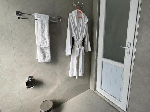 Hidden Hills Hotel & Resort - image 8