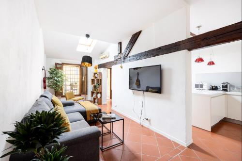 Bright Design House in the Heart of Bologna, Bologna (photo 5)