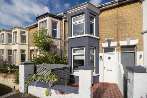 Wistaria Cottage in Cowes Medina