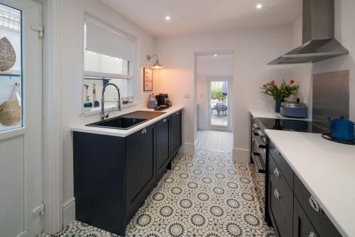 Wistaria Cottage in Cowes Medina