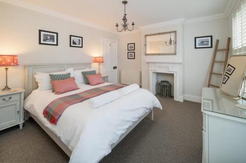 Crossjack Cottage in Cowes Medina